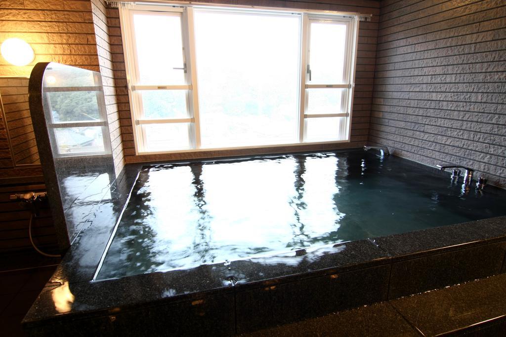 Hotel Crown Hills Kimitsu Exterior photo